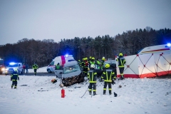 AUT, Unterwegs in Oberösterreich, Frontaller Verkehrsunfall, VU mit eingklemmter Person